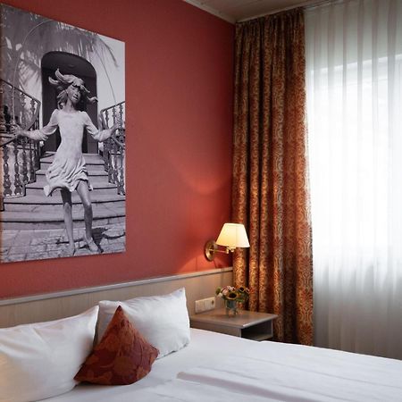 Landhotel 3Kronen Adelsdorf Kültér fotó