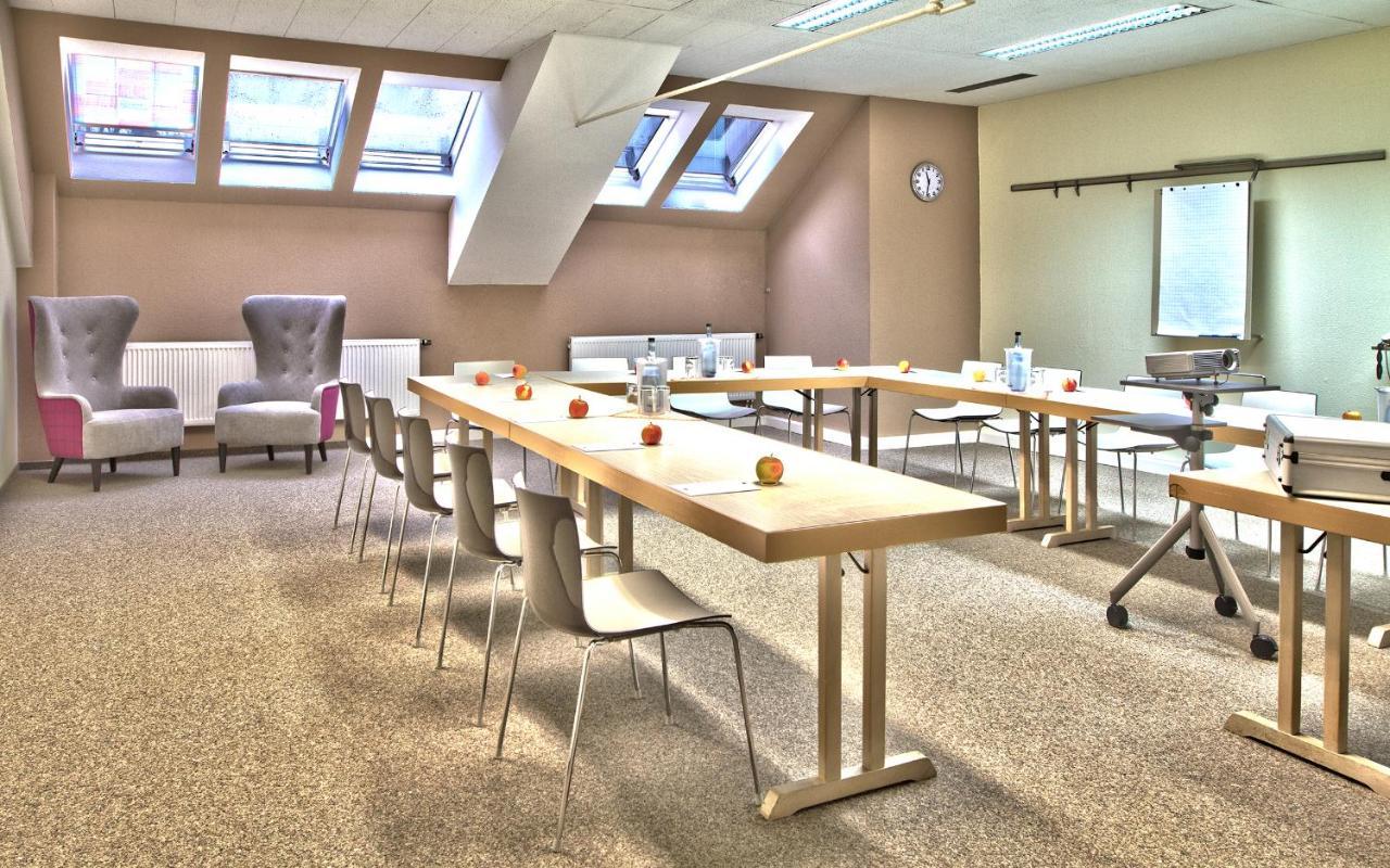 Landhotel 3Kronen Adelsdorf Kültér fotó