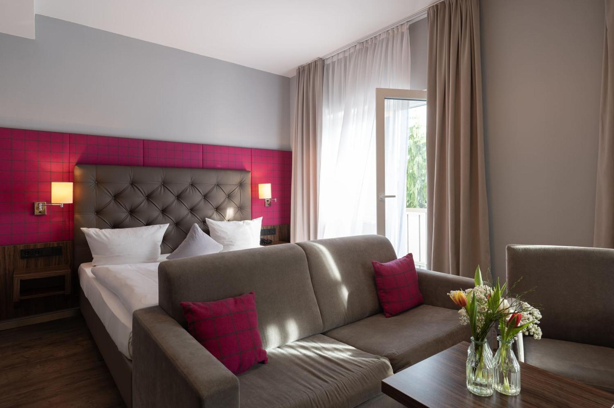 Landhotel 3Kronen Adelsdorf Kültér fotó