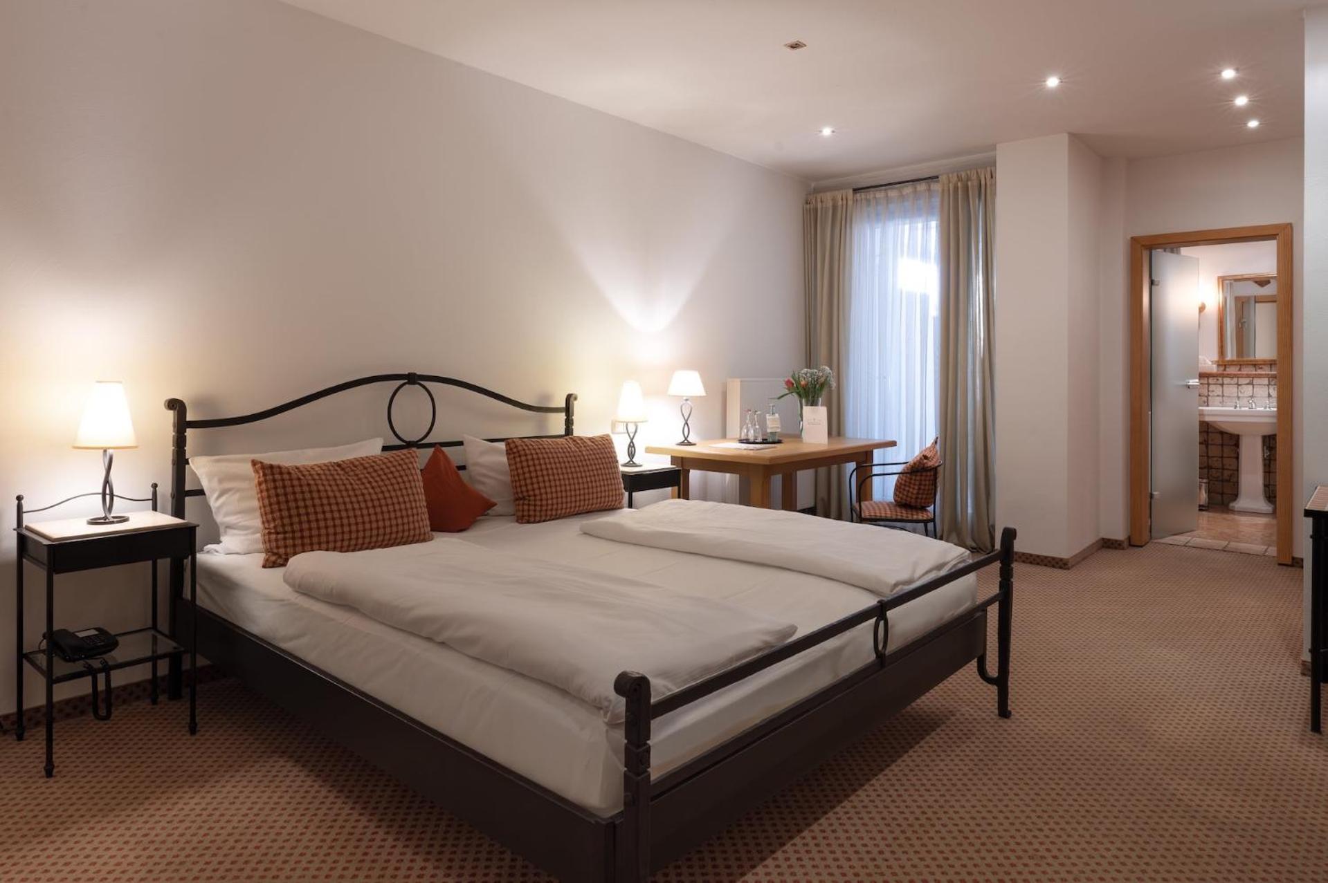 Landhotel 3Kronen Adelsdorf Kültér fotó