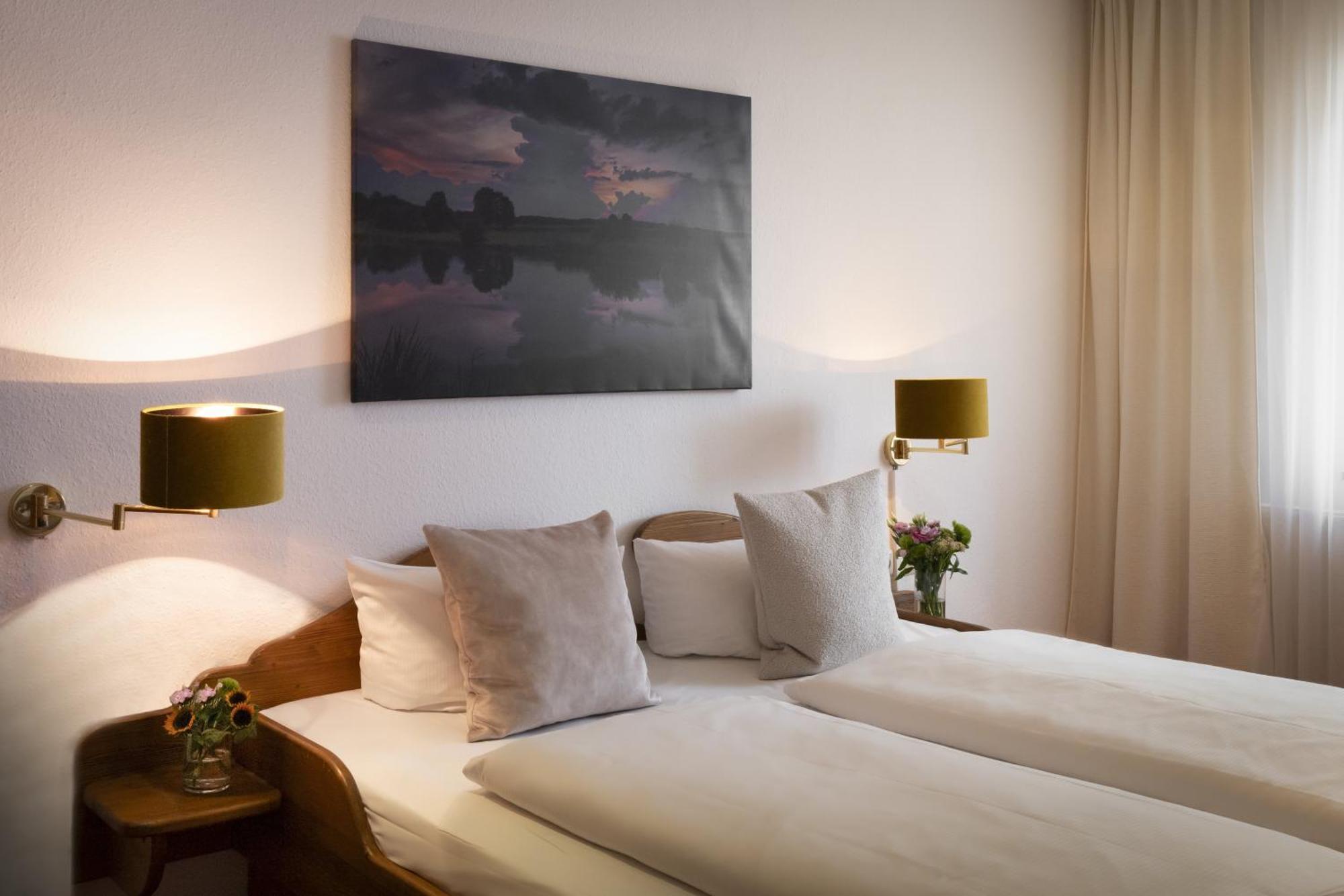 Landhotel 3Kronen Adelsdorf Kültér fotó