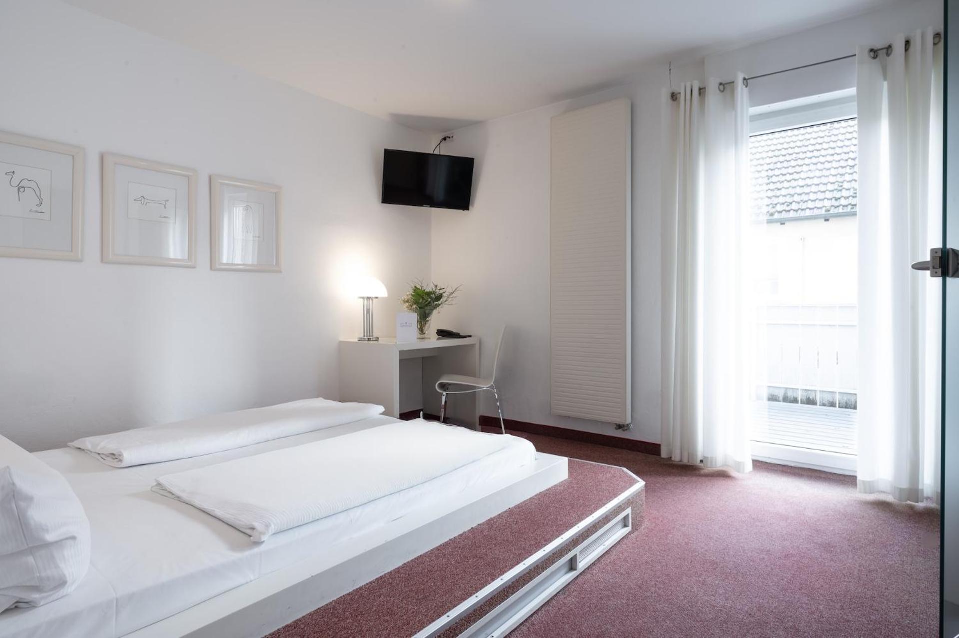 Landhotel 3Kronen Adelsdorf Kültér fotó