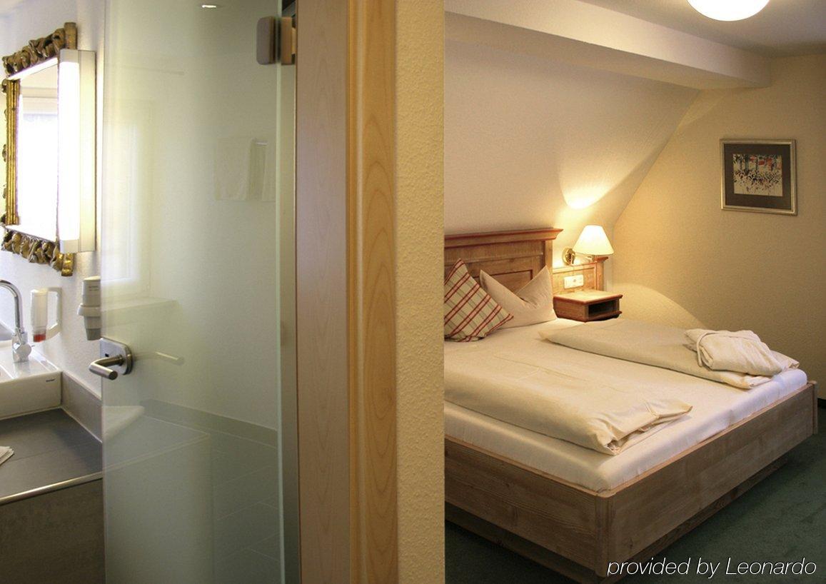 Landhotel 3Kronen Adelsdorf Kültér fotó
